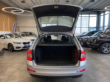 MYAUTOCENTER – Gebraucht- und Jahreswagen mit Werkstattservice in Pfaffenhofen Skoda Octavia Combi Ambition *2. Hand*Klima*PDC*Radio*