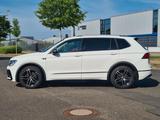 Volkswagen Tiguan Allspace 4Motion R-Line*Autom.*7-Sitz*LED - Volkswagen Tiguan Allspace R-Line mit Benzin-Antrieb
