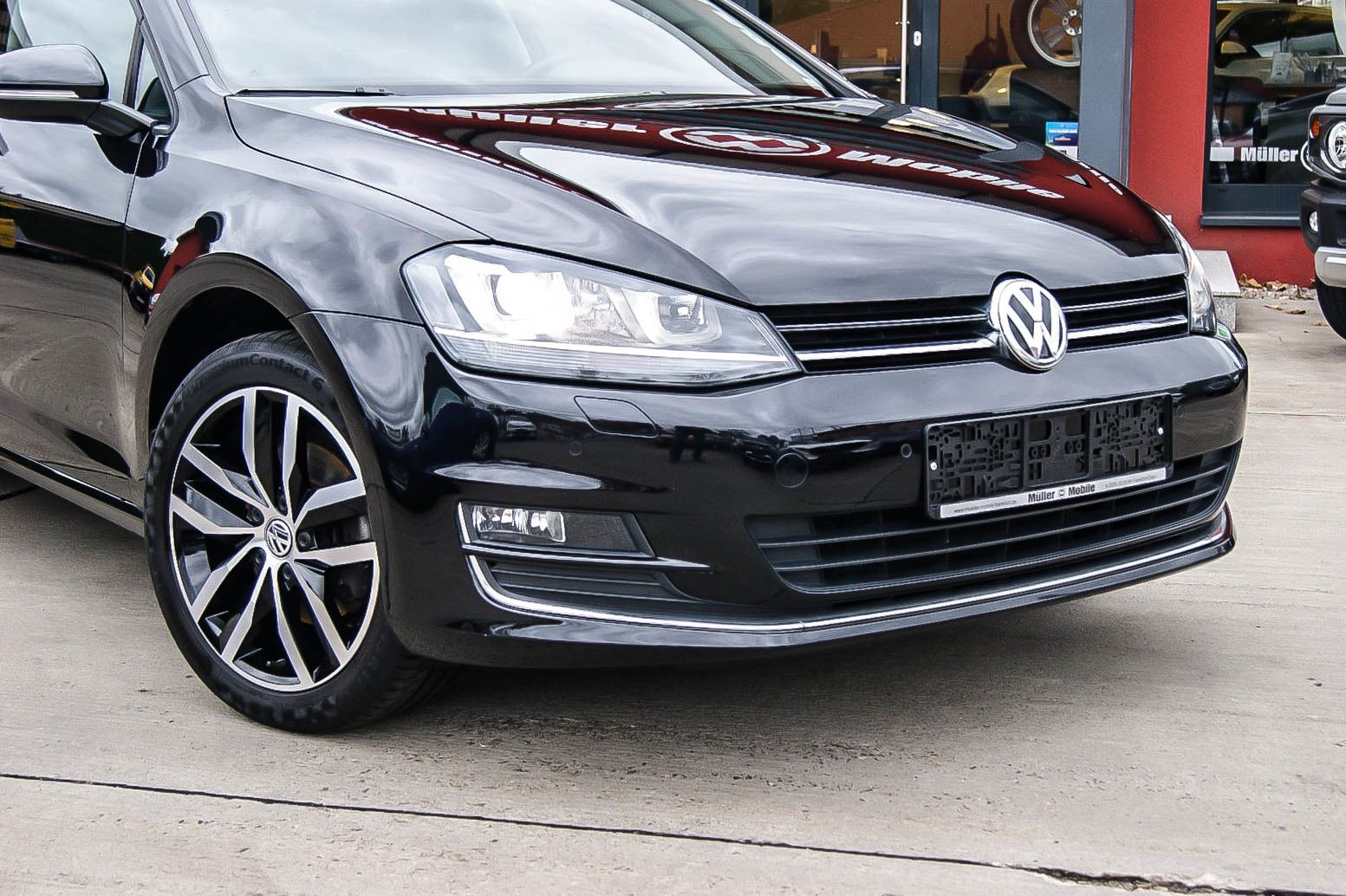 Fahrzeugabbildung Volkswagen Golf VII 1.4 TSI DSG Highl XENON PANORAMA KAMERA