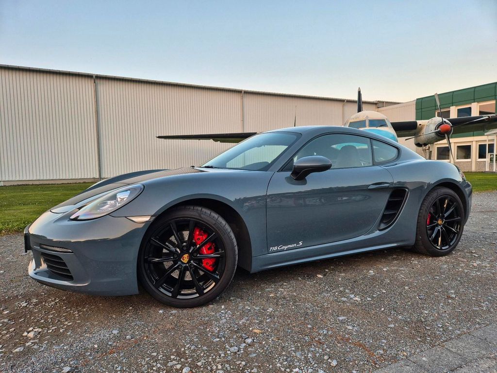 Image of Porsche Cayman