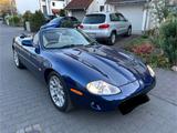 Jaguar XK8 Cabriolet - blaue Jaguar XK8
