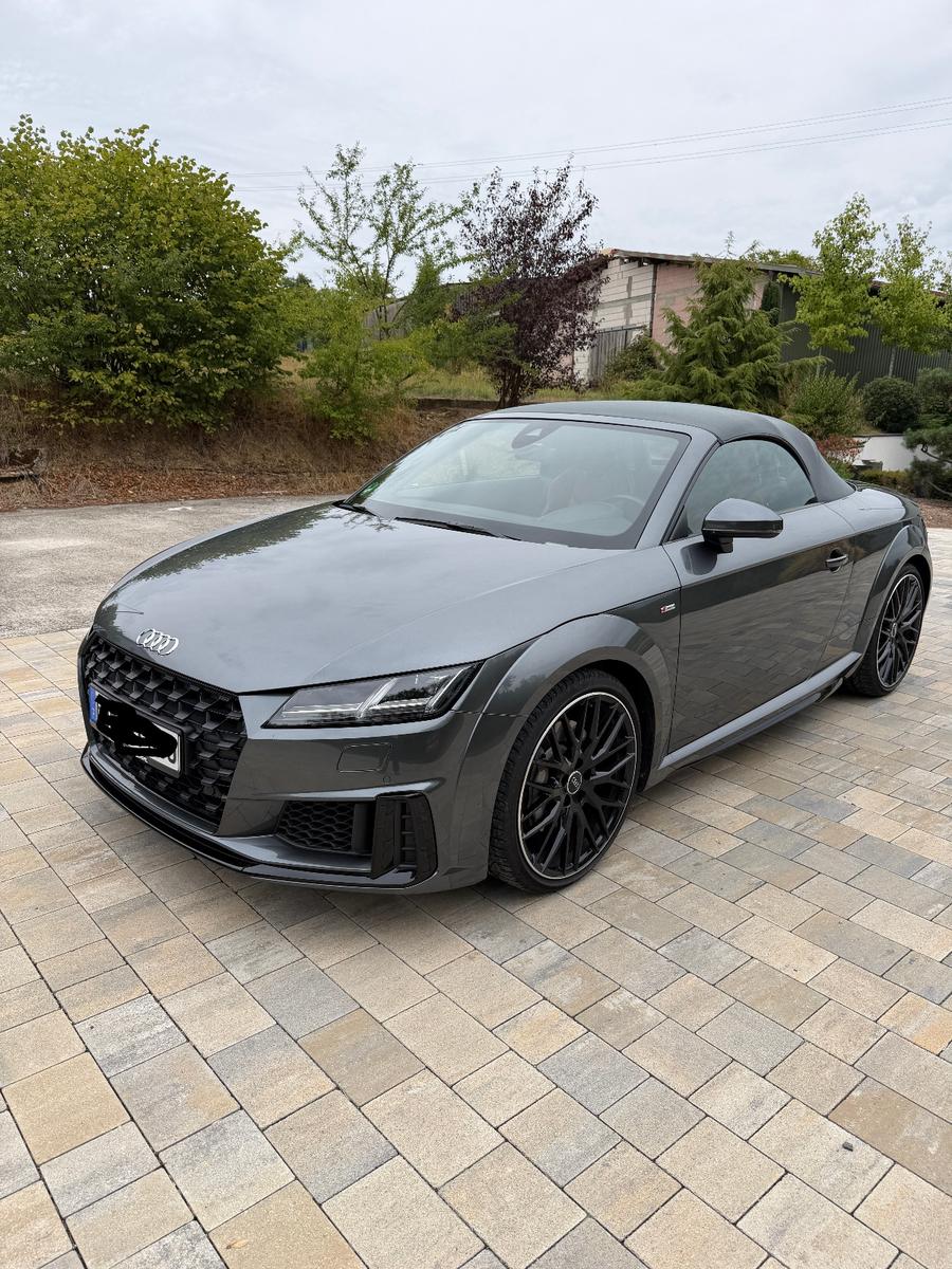 Audi TT 45 TFSI S tronic Roadster  im Neuzustand