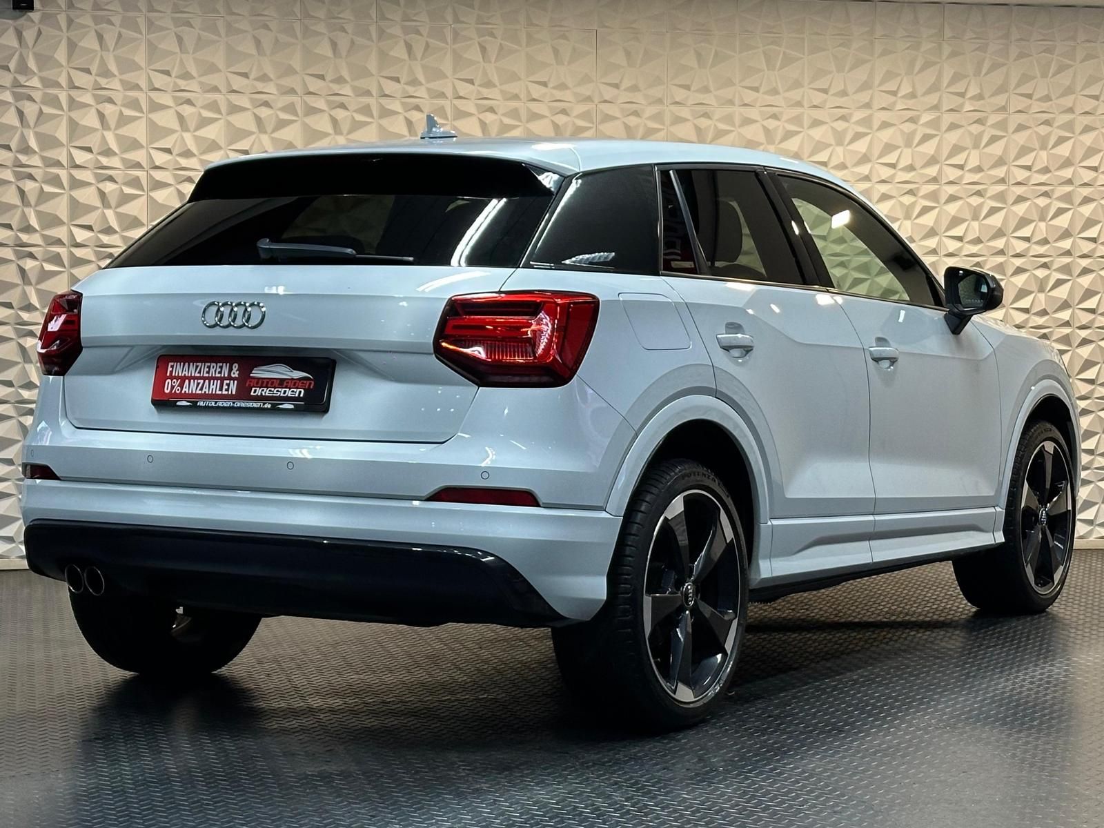 AUDI Q2 1.4TFSI S LINE CARBON* LED#SHZ#NAVI#TEMPO#PDC - Image 8