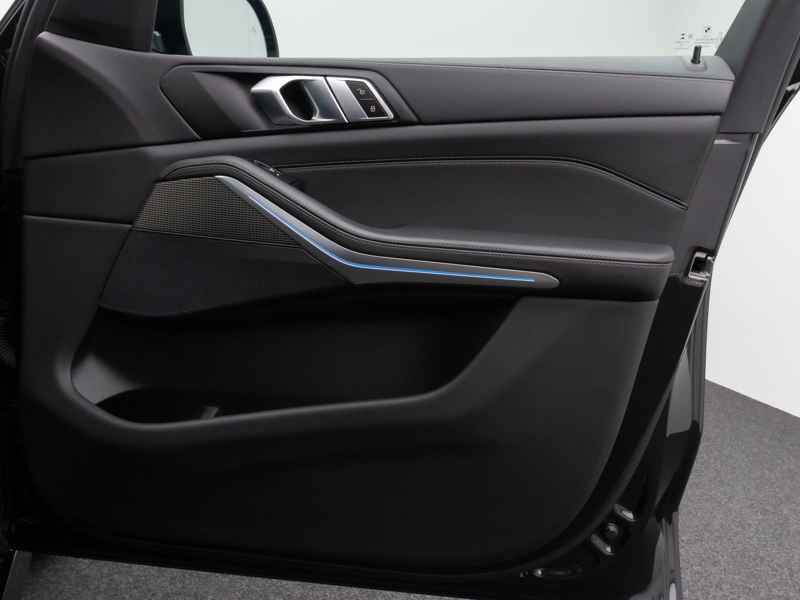 Fahrzeugabbildung BMW X5 xD45e M Sport 360° HUD DAB ACC AHK 20Zoll