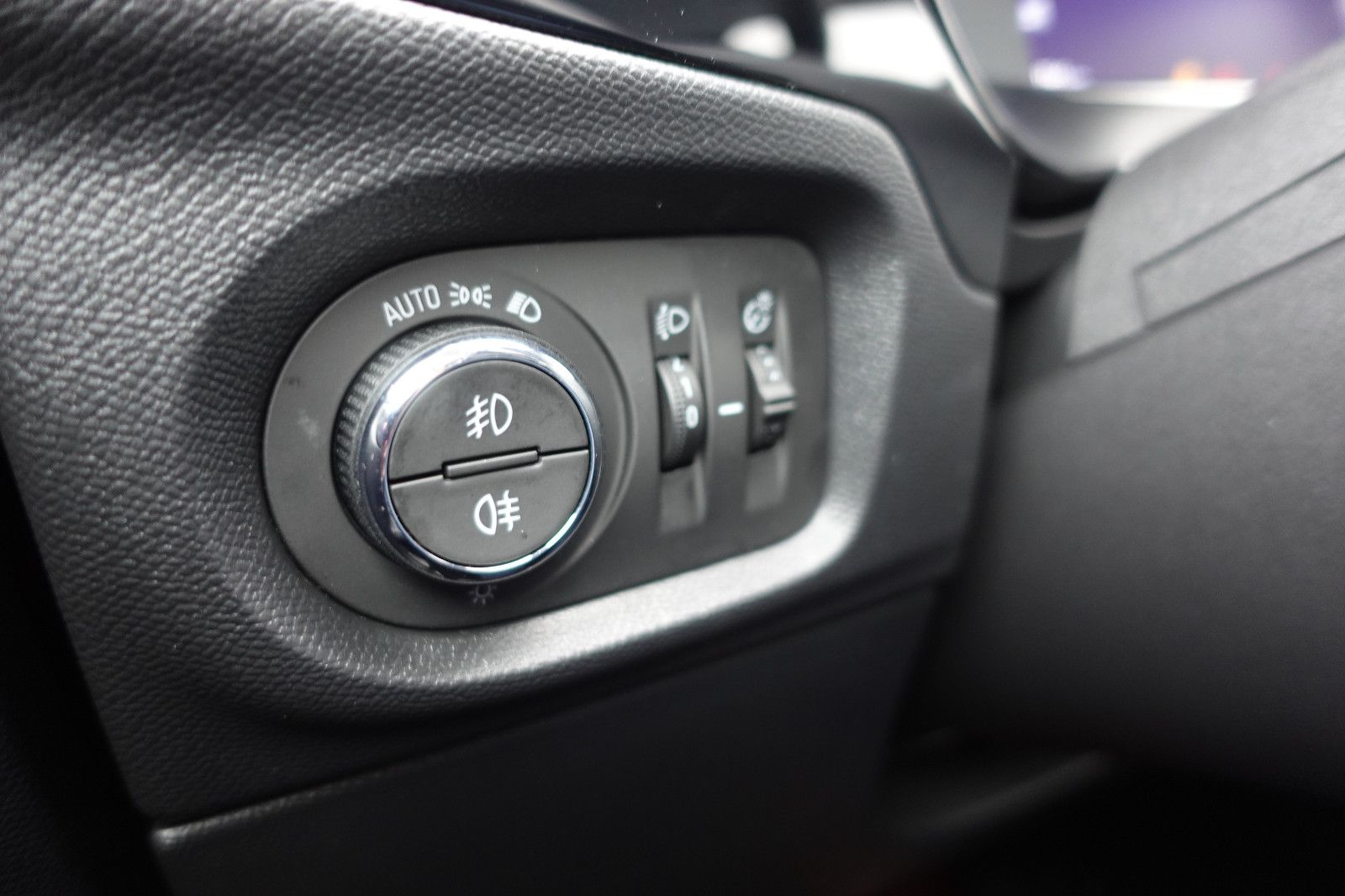 Fahrzeugabbildung Opel Corsa 1.2Turbo Automatik Allwetter,Klima,SHZ,LED