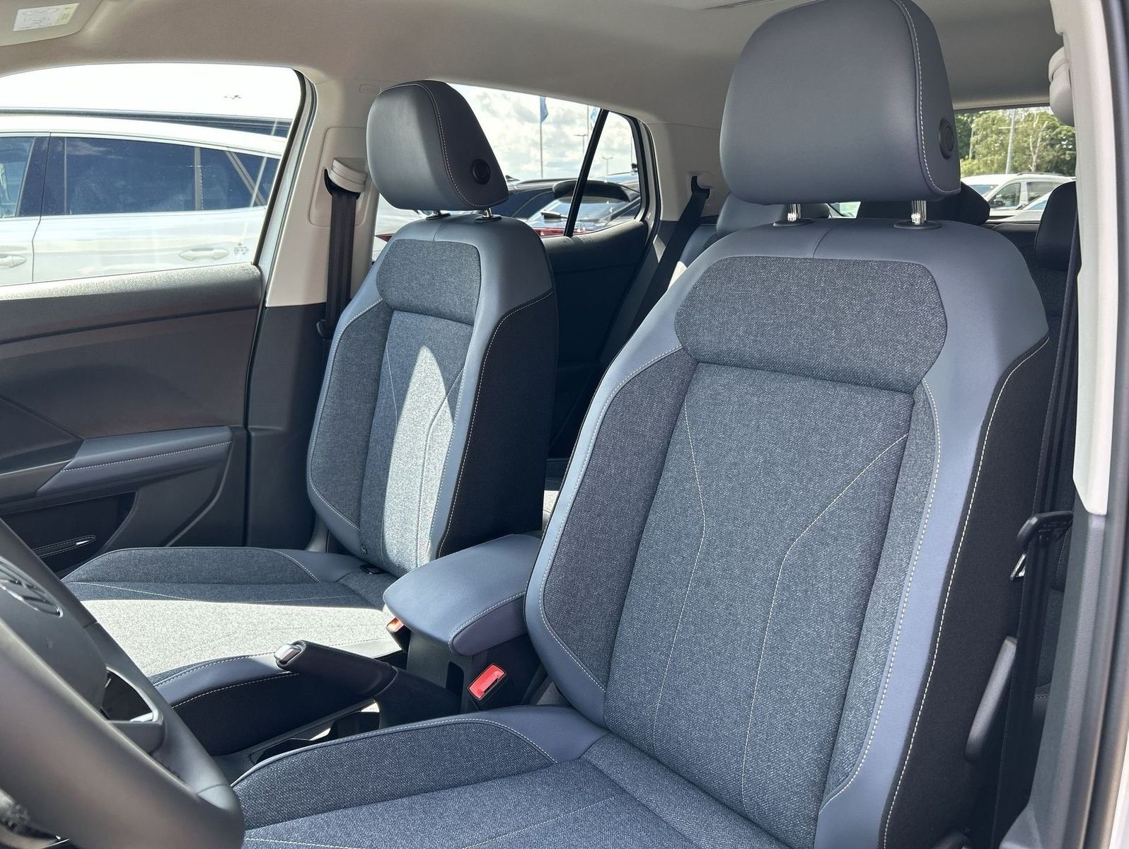 Volkswagen T-Cross - Bild 8