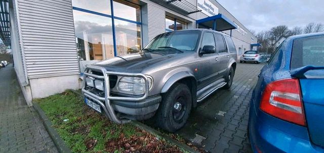 Ford Explorer U2