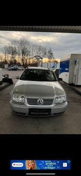Volkswagen VW Bora 1.6 Benzin TÜV 06/2025 - Volkswagen Bora aus 2003