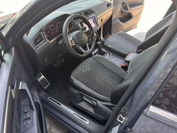 Volkswagen Tiguan - 10
