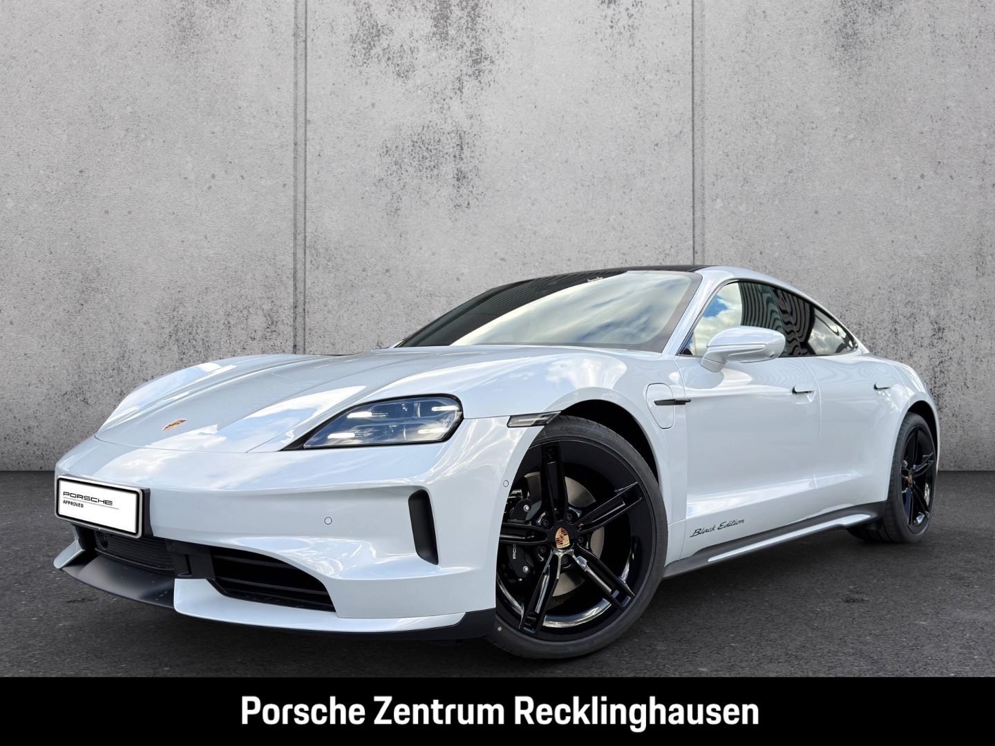 Porsche Taycan Black Edition SportDesign Paket Luftfeder