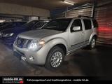 Nissan Pathfinder 3.0 dCi LE*VOLL*1 HAND* - gebrauchte Nissan SUV & Geländewagen