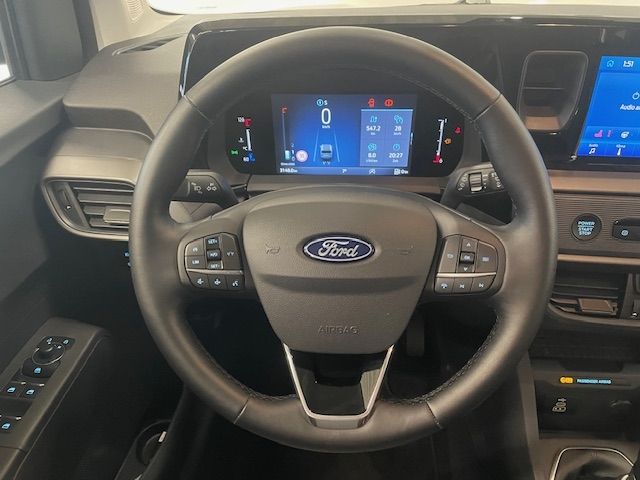 Fahrzeugabbildung Ford Tourneo Courier Titanium Winterpaket Kamera DAB