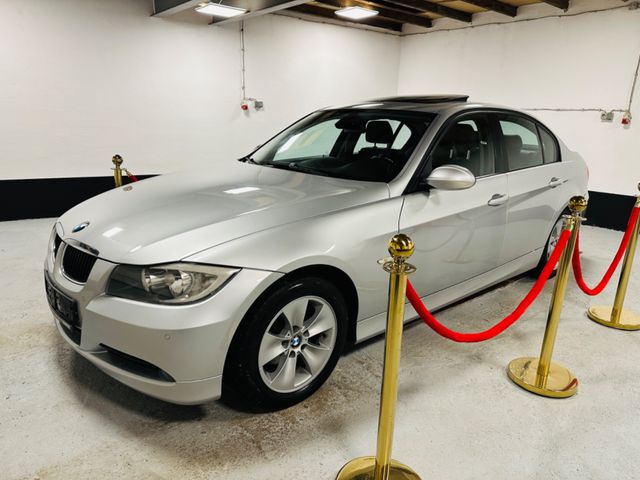 BMW 320i 3 Lim. Schiebedach- Scheckheft-Leder