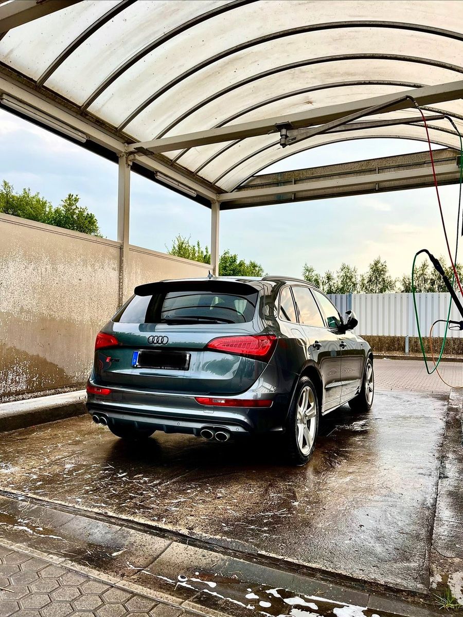 AUDI Audi SQ5 3.0 TDI quattro tiptronic competi...