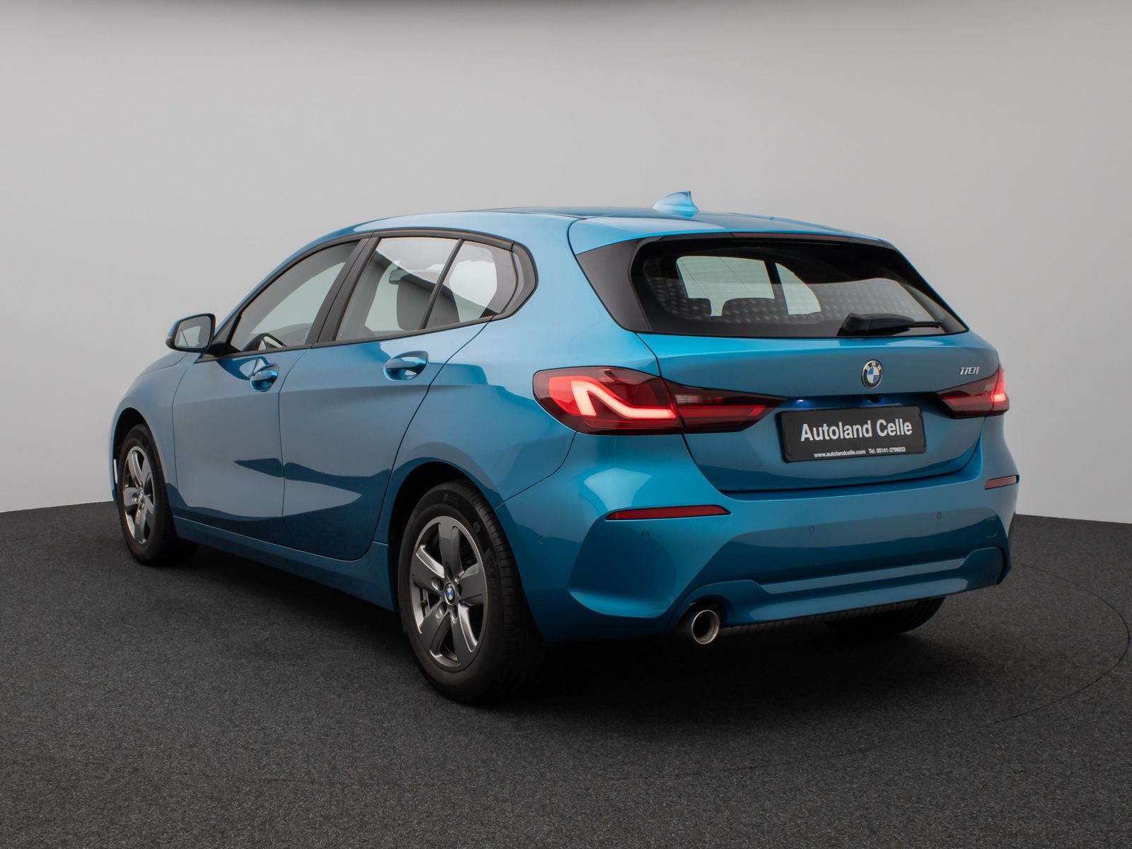 Fahrzeugabbildung BMW 118i Panorama Kamera Lenkrhzg DAB Komfort Sport