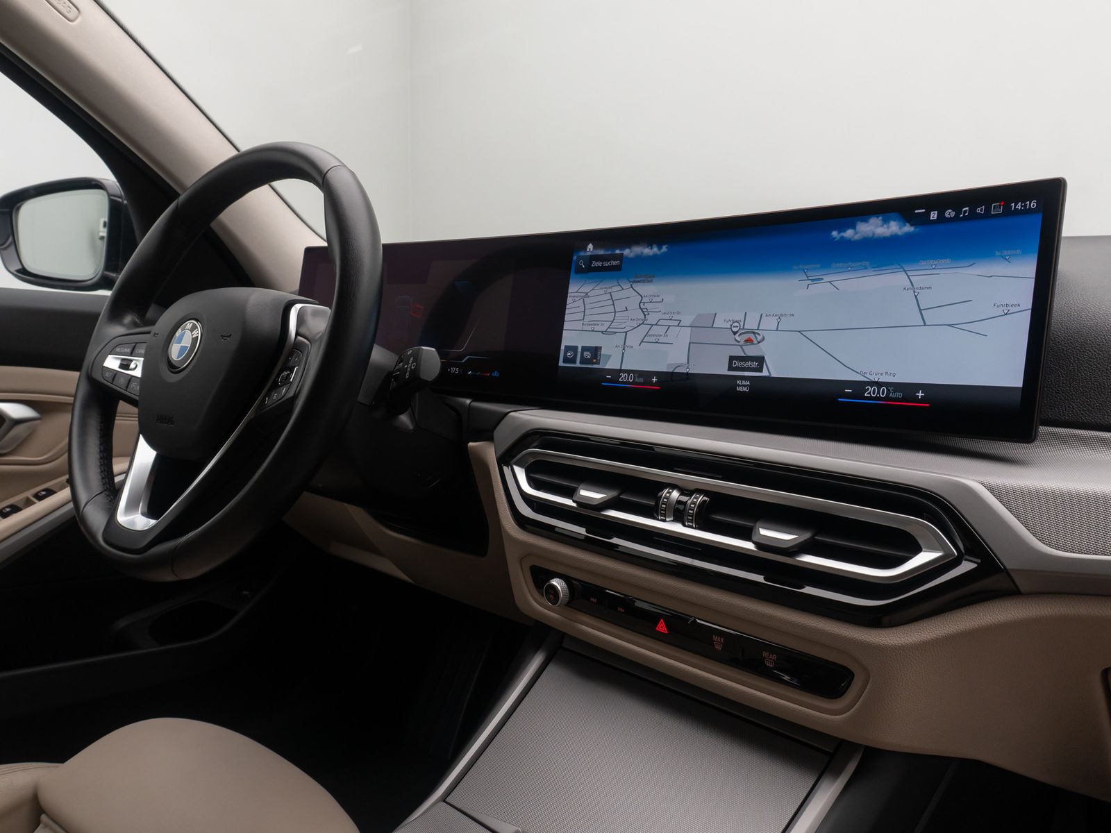 Fahrzeugabbildung BMW 318d GeschwindigReg DAB CockpitPlus Sportsitz