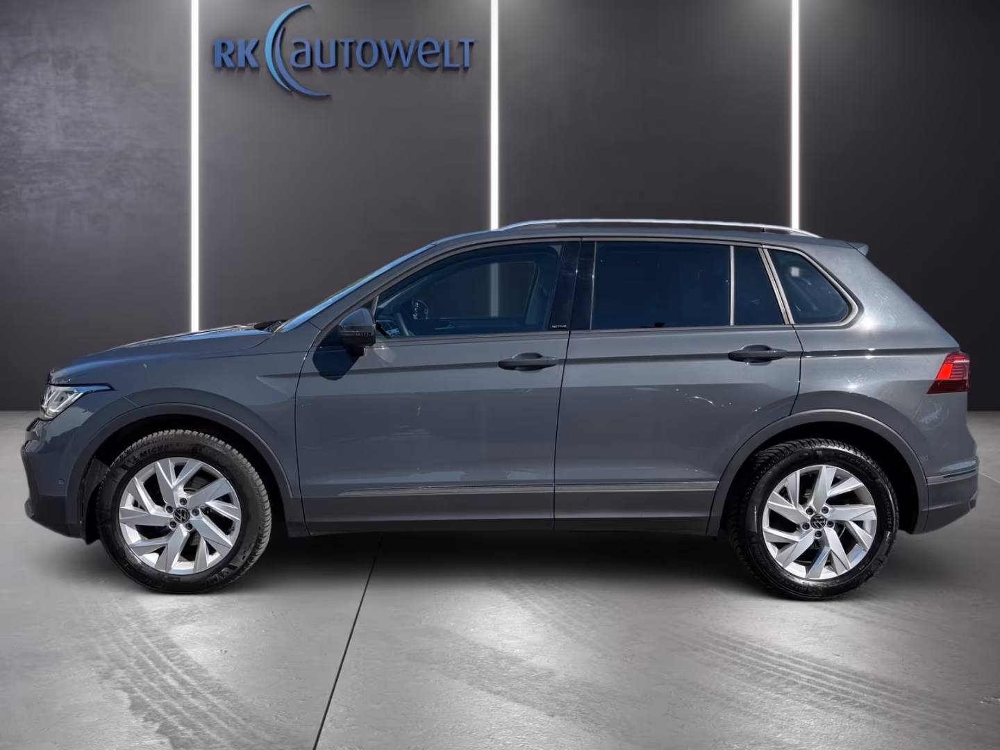 Volkswagen Tiguan Active 1.5 TSI StandHZG AHK-klappbar Navi, миниатюра 6