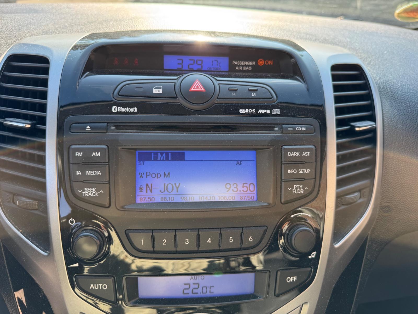 Hyundai ix20 2011 — photo 22