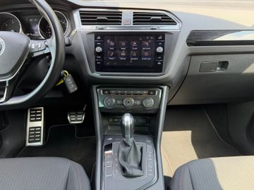 Volkswagen Tiguan - 12