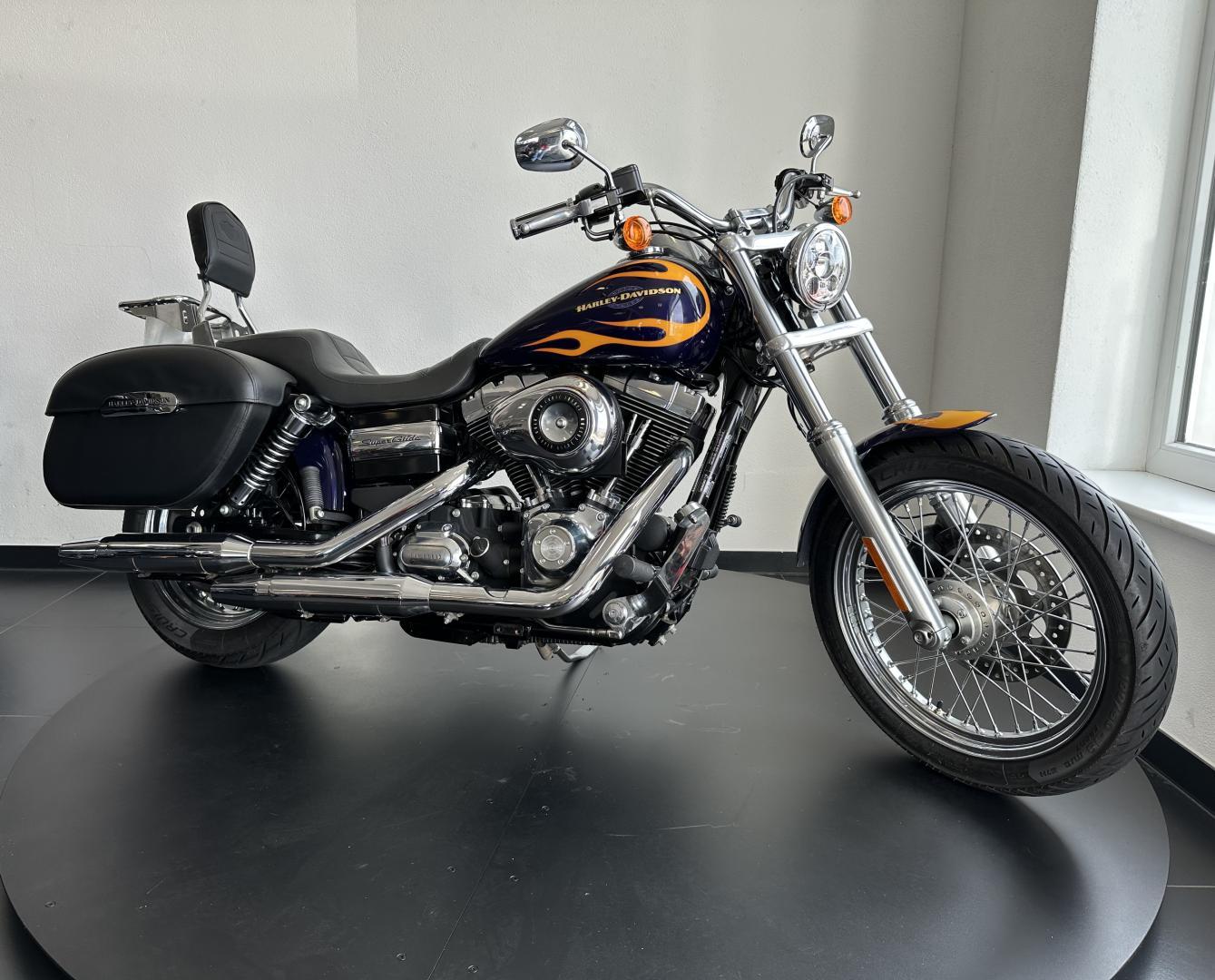 Harley-Davidson Dyna Super Glide Custom ABS FXDC*wenig Km*Top Zu