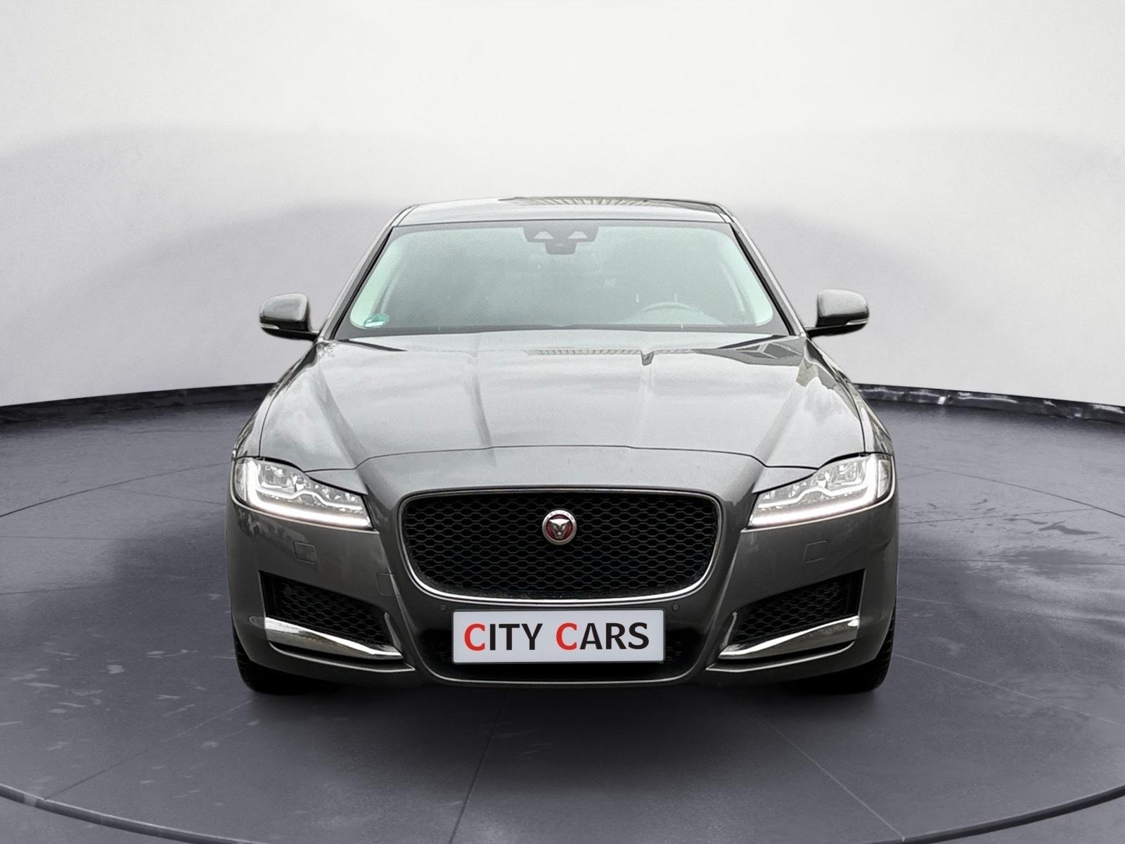 Jaguar XF Portfolio 3.0 V6 AWD Navi Kamera Xenon