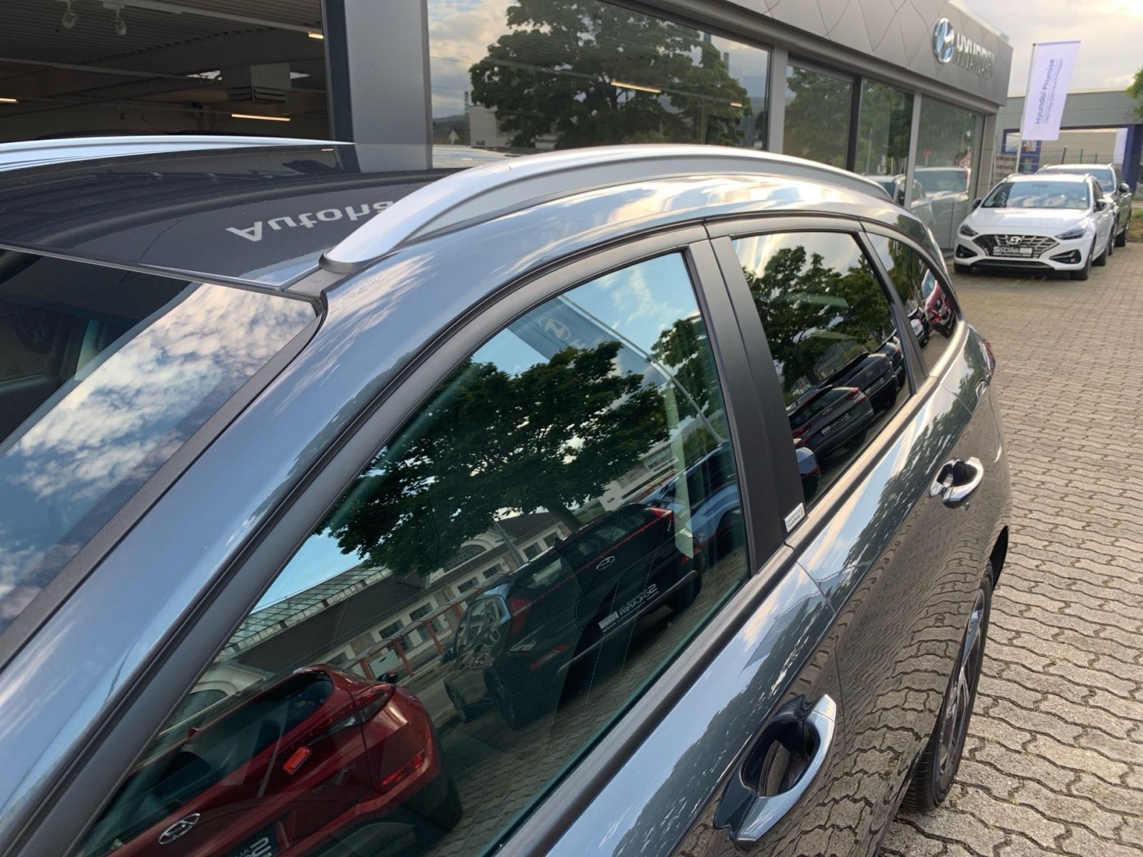 Fahrzeugabbildung Hyundai i30 Kombi 1.5 T-GDI 7-DCT Intro Edition Mild-Hyb