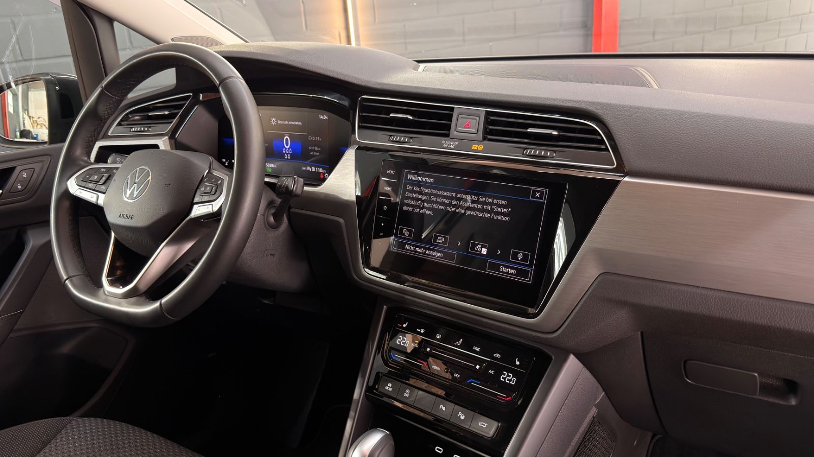 VW Touran Touran Comfortline AHK|Dynaudio|7-Sitzer|Kamera Vorschau 15
