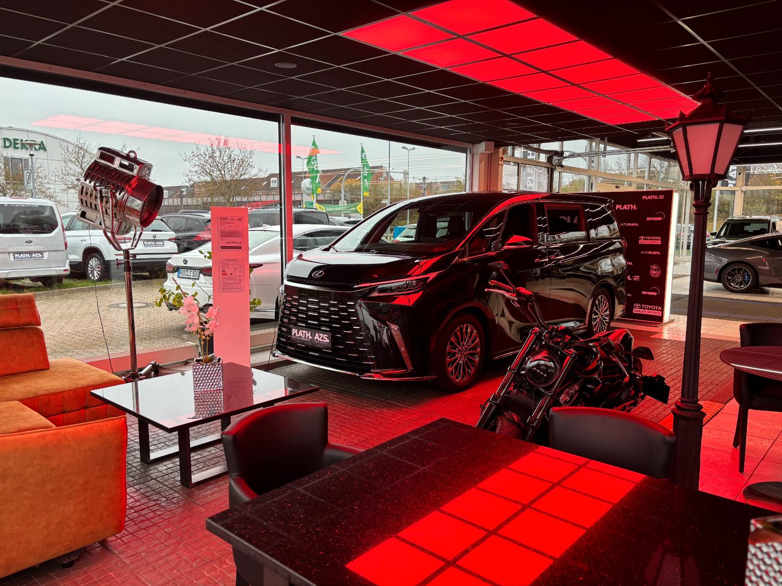 showroom-image-top