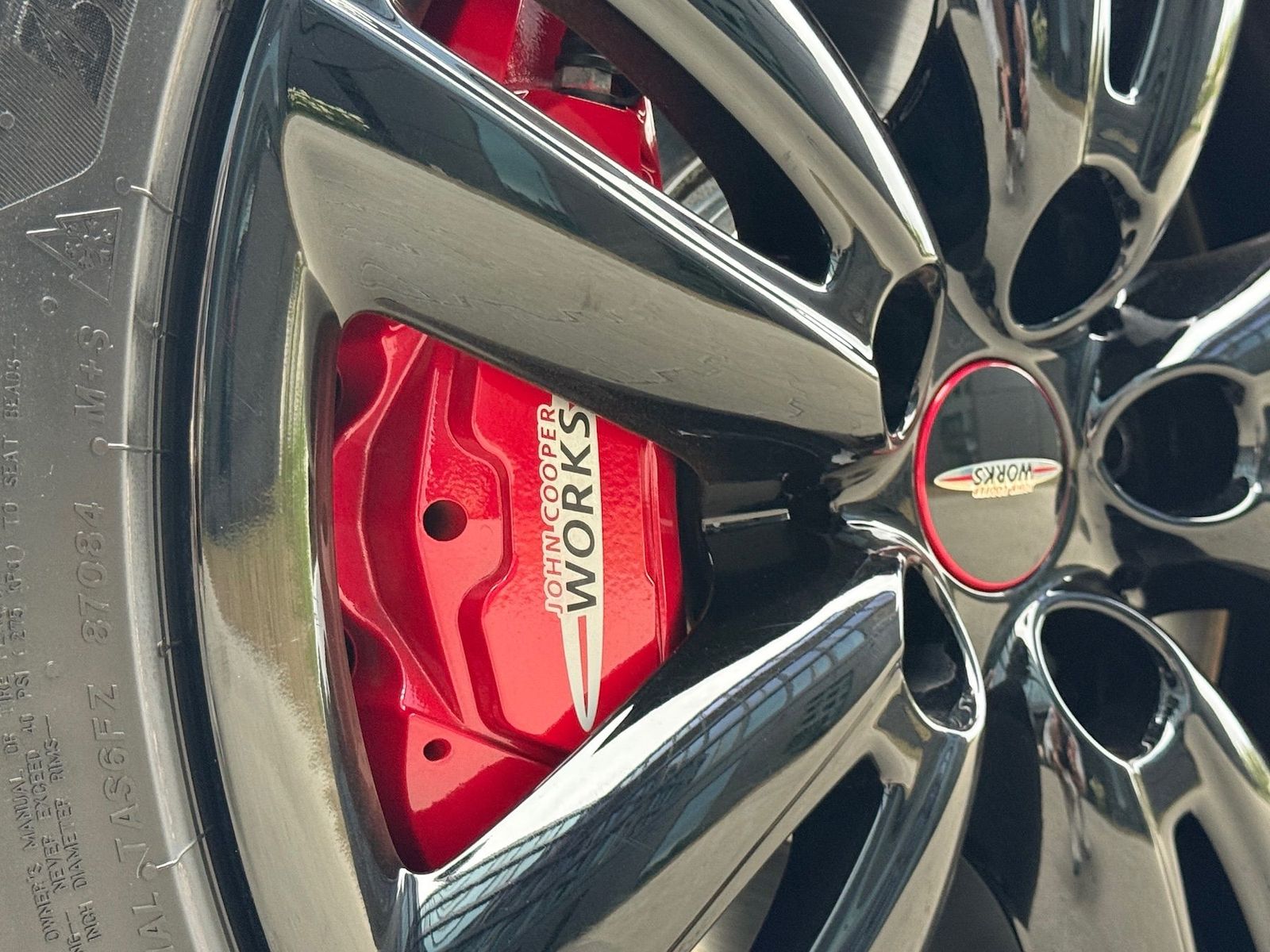 Fahrzeugabbildung MINI John Cooper Works Cabrio NAVI|KAMERA|ESS.-TRIM