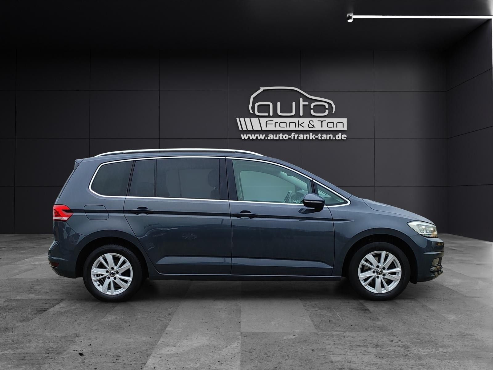 Fahrzeugabbildung Volkswagen Touran Comfortline *Massage*Sitzheizung*Apple*