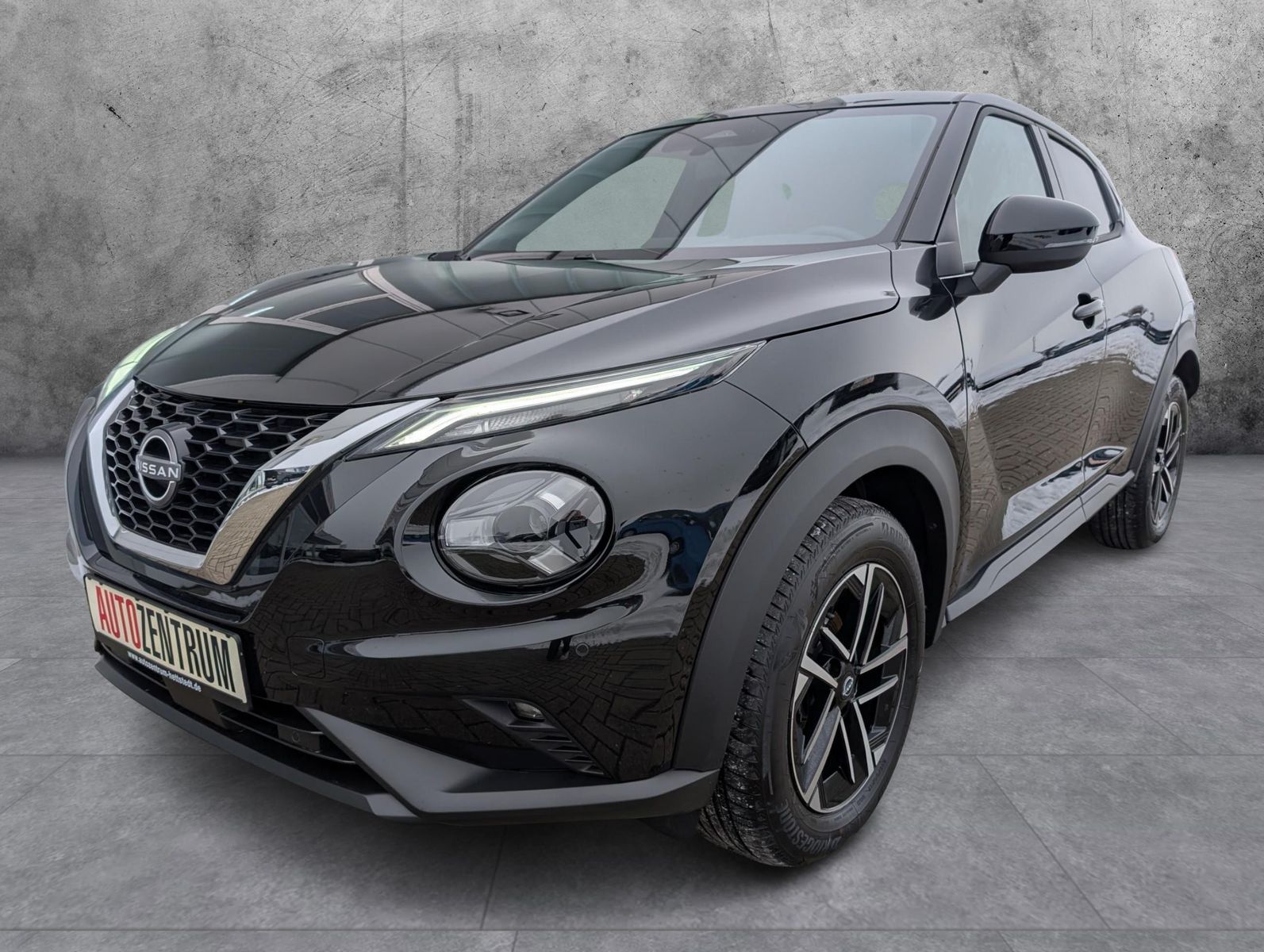 Fahrzeugabbildung Nissan Juke 1.0 DIG-T N-CONNECTA AUTOMATIK WINTERPAKET