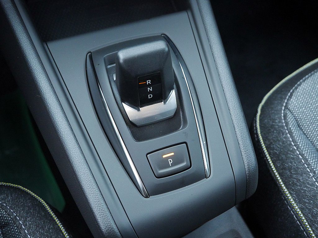 Fahrzeugabbildung Renault Captur Techno TCe 140 EDC Mild Hybrid