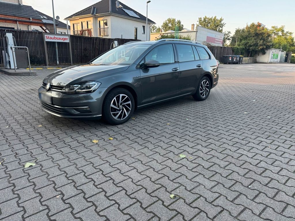 Image of Volkswagen Golf