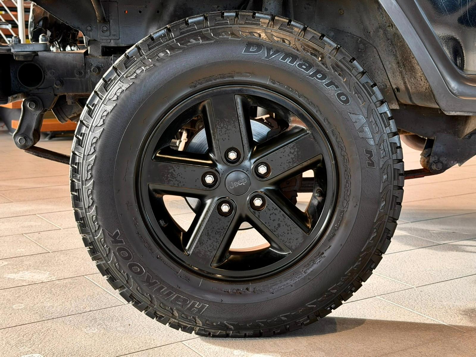 JEEP WRANGLER - 2.5l - 121 CV - BVM - CARNET D'ENTRETIEN