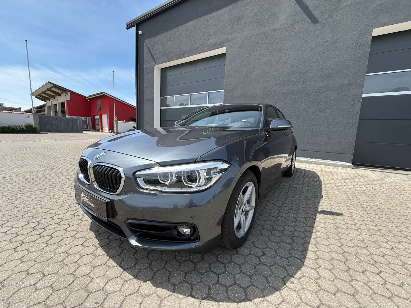 BMW 118
