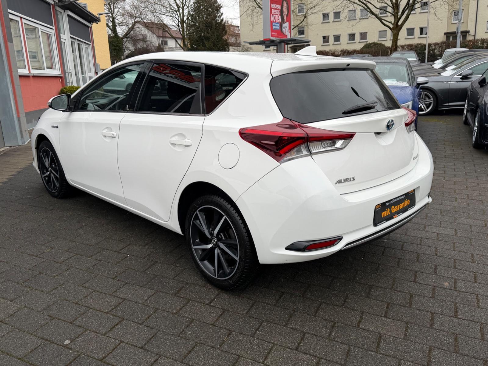Toyota Auris 1.8 Hybrid Team D*AUTOMATIK*KAM*ALCANTARA*