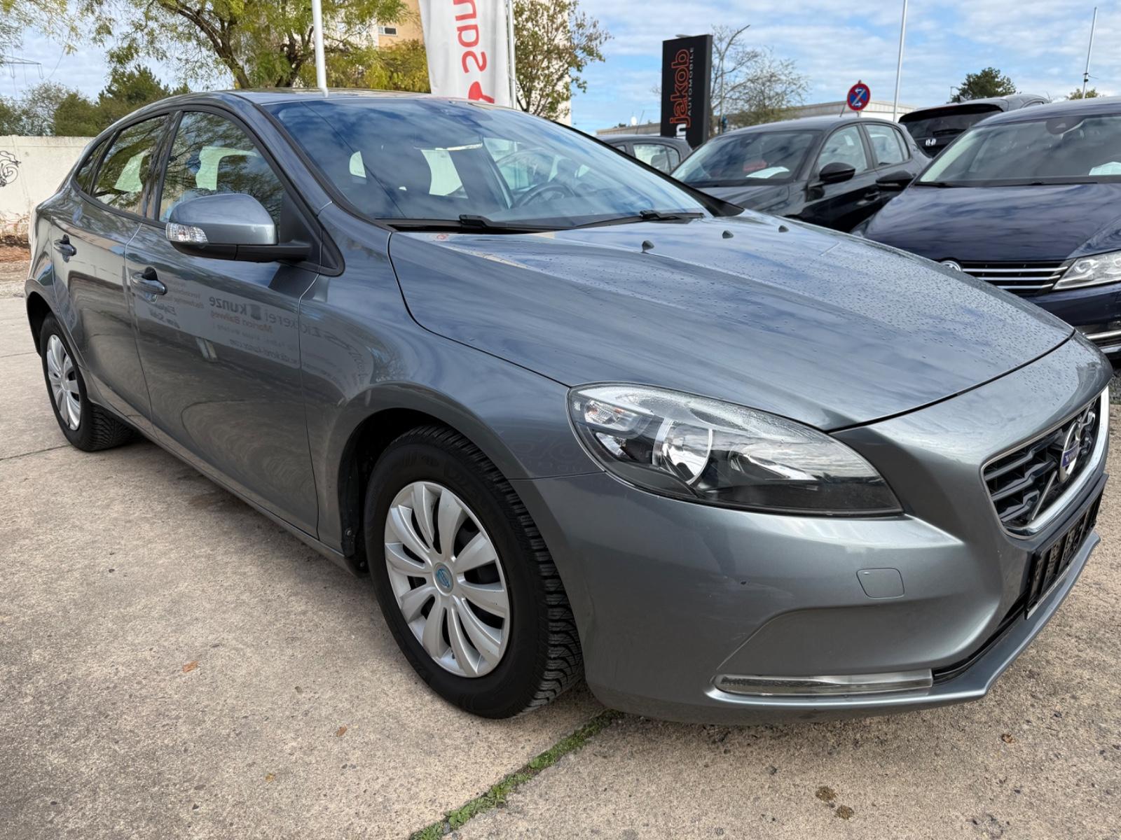 Volvo V40 Basis+PDC+BC+TEMPOMAT+NAVI+MFL+TEL+