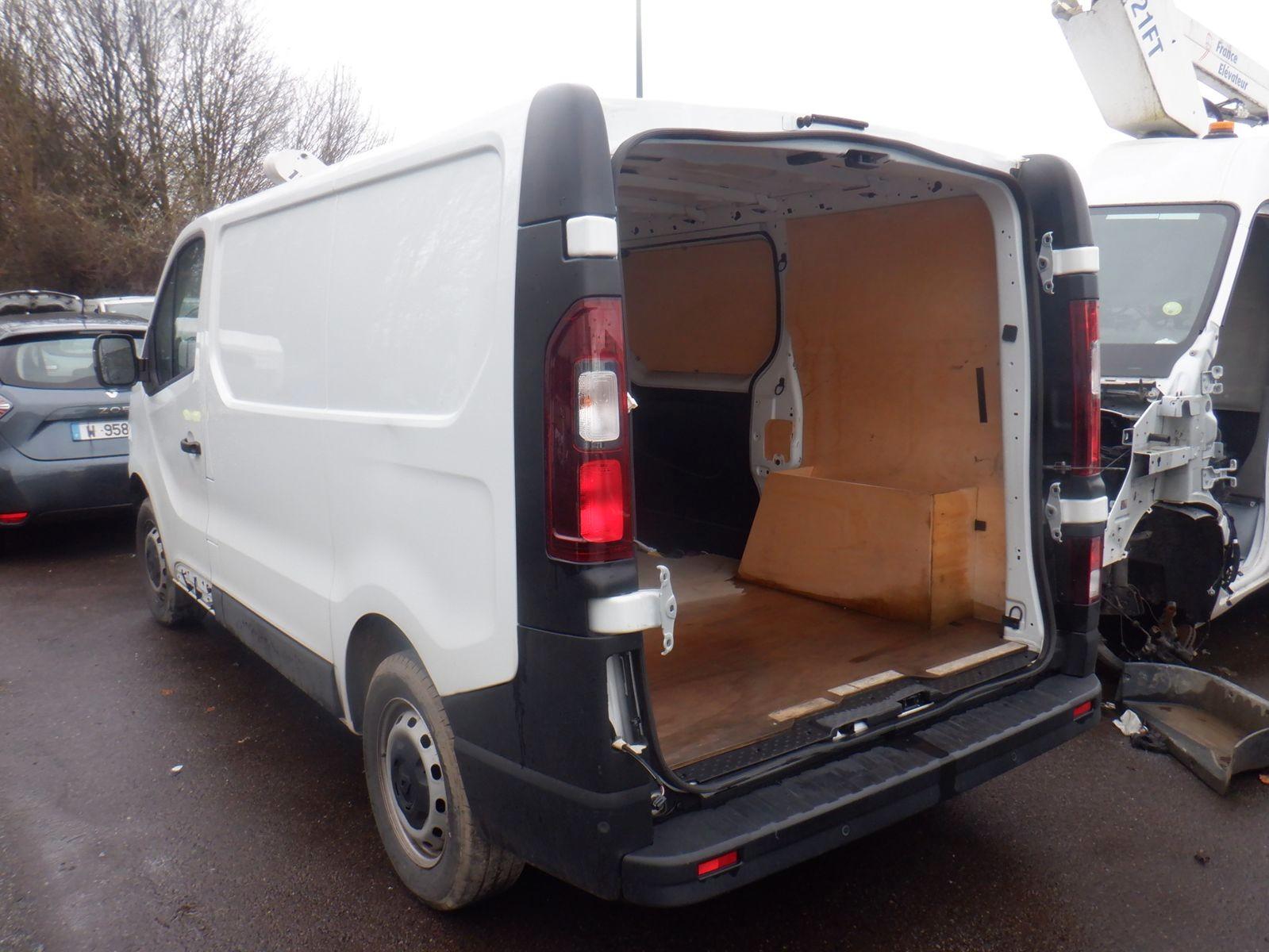 Renault TRAFIC L1H1 2T8 2.0 BLUE DCI 110CH ADVANCE -24