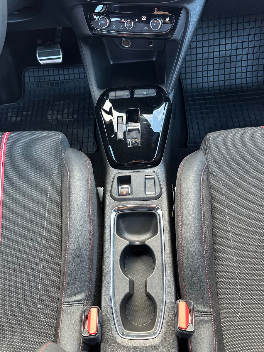 Fahrzeugabbildung Opel Corsa -e F GS NAV+LED+18ZOLL+SHZ+KEYLESS+CARPLAY