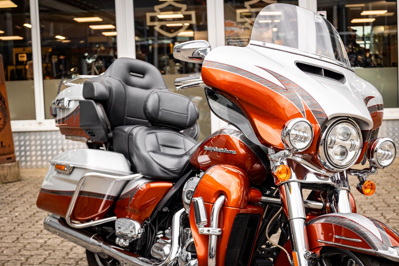 Fahrzeugabbildung Harley-Davidson FLHTKSE CVO Electra Glide Ultra Limited 110 CUI