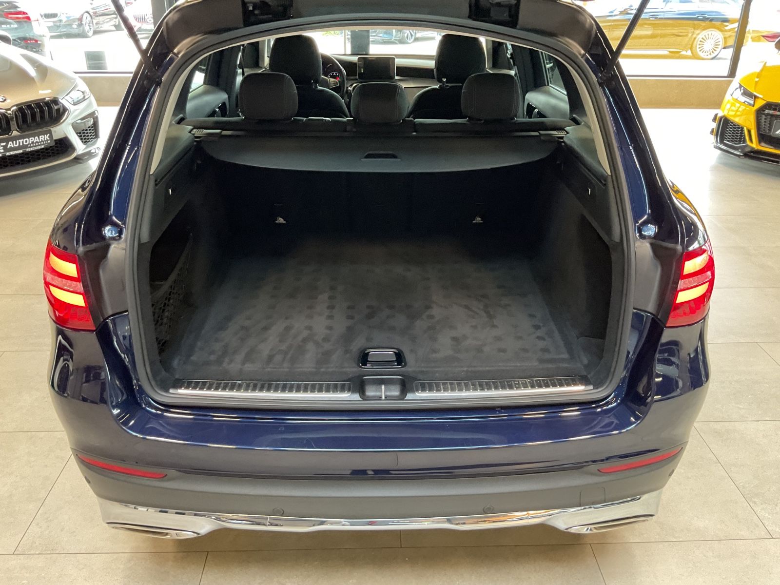 Mercedes-Benz GLC 300 4Matic Exclusive AHK Kamera LED Navi 19 foto 22