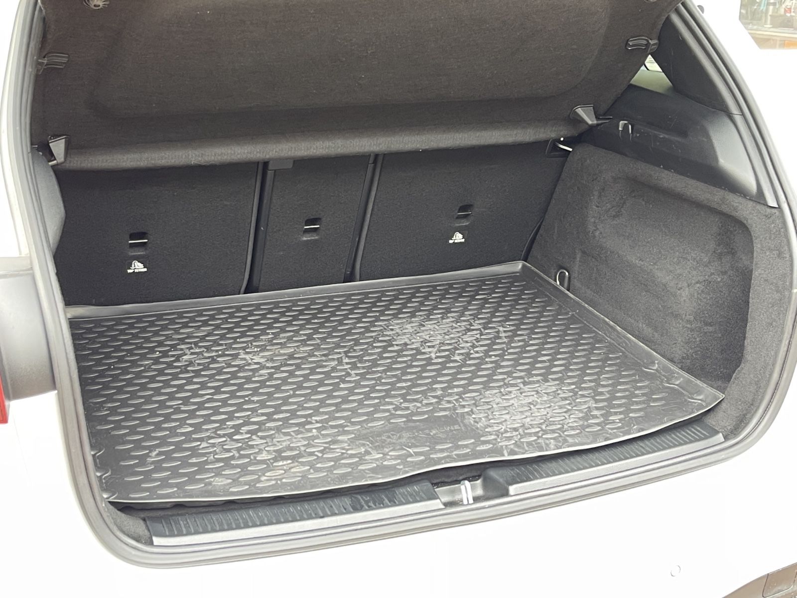 Mercedes-Benz B 200 AUTOM LEDER DIGITAL JUNGE STERNE GARANTIE foto 24