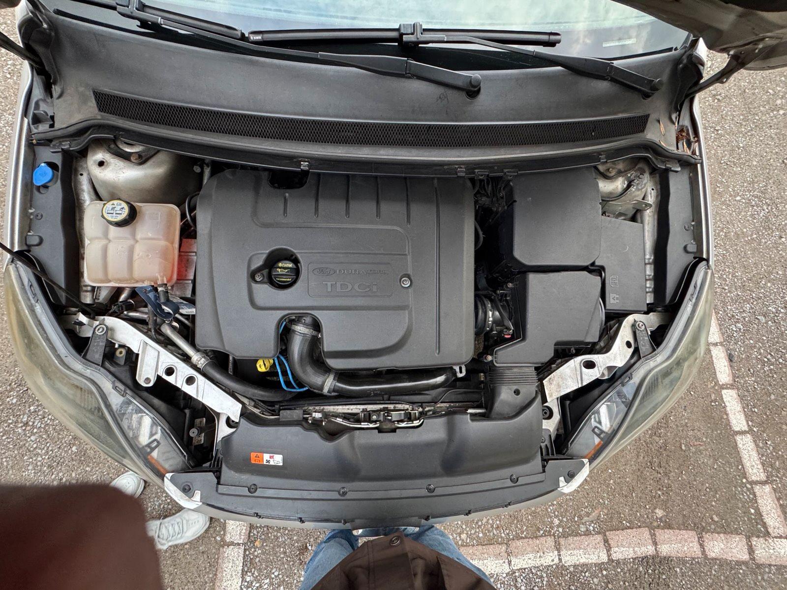 Ford Focus 2010 — photo 10
