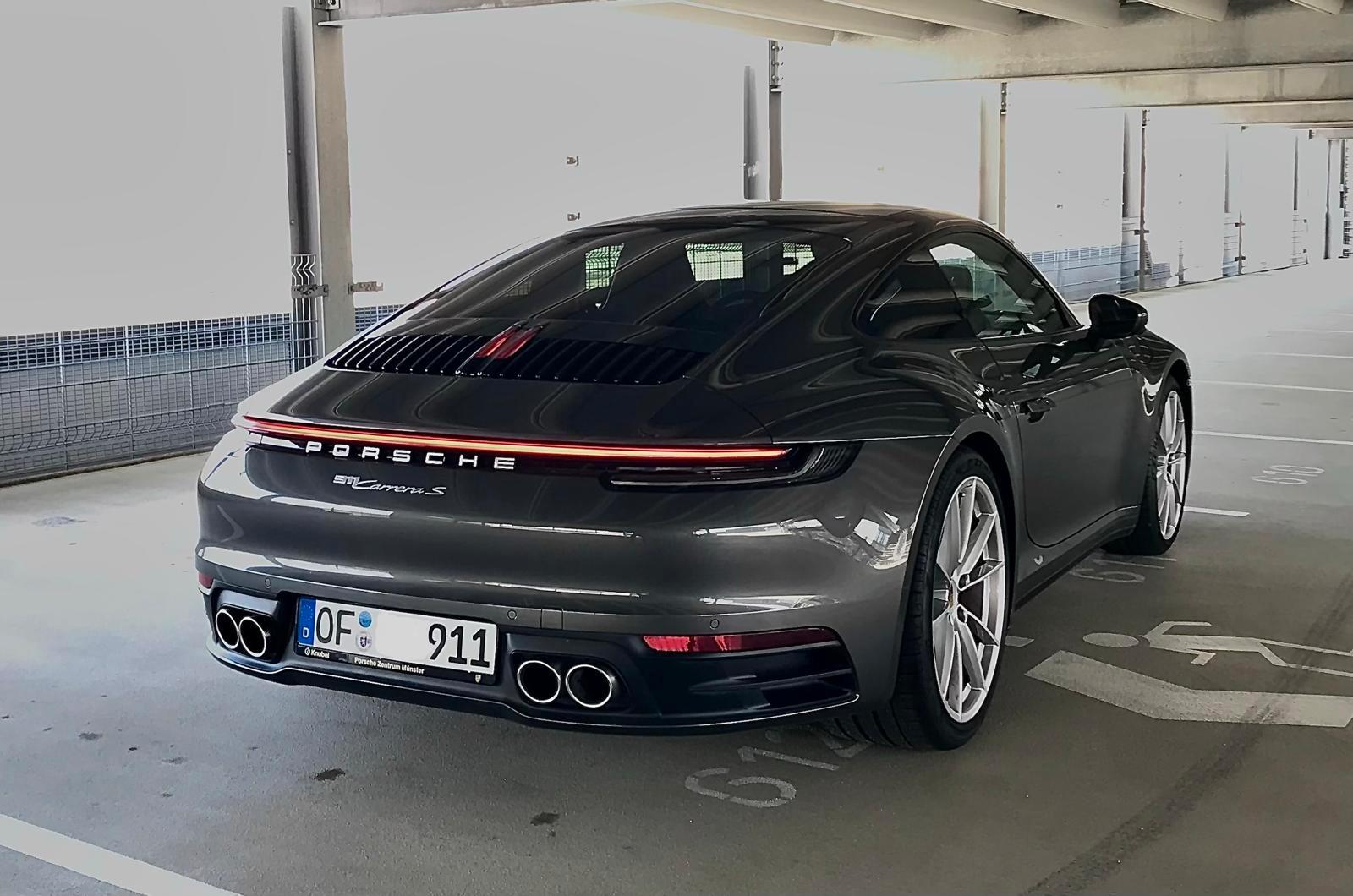 Porsche 911 Carrera S*Vierradlenk.*Glas-Schiebedach*LIFT