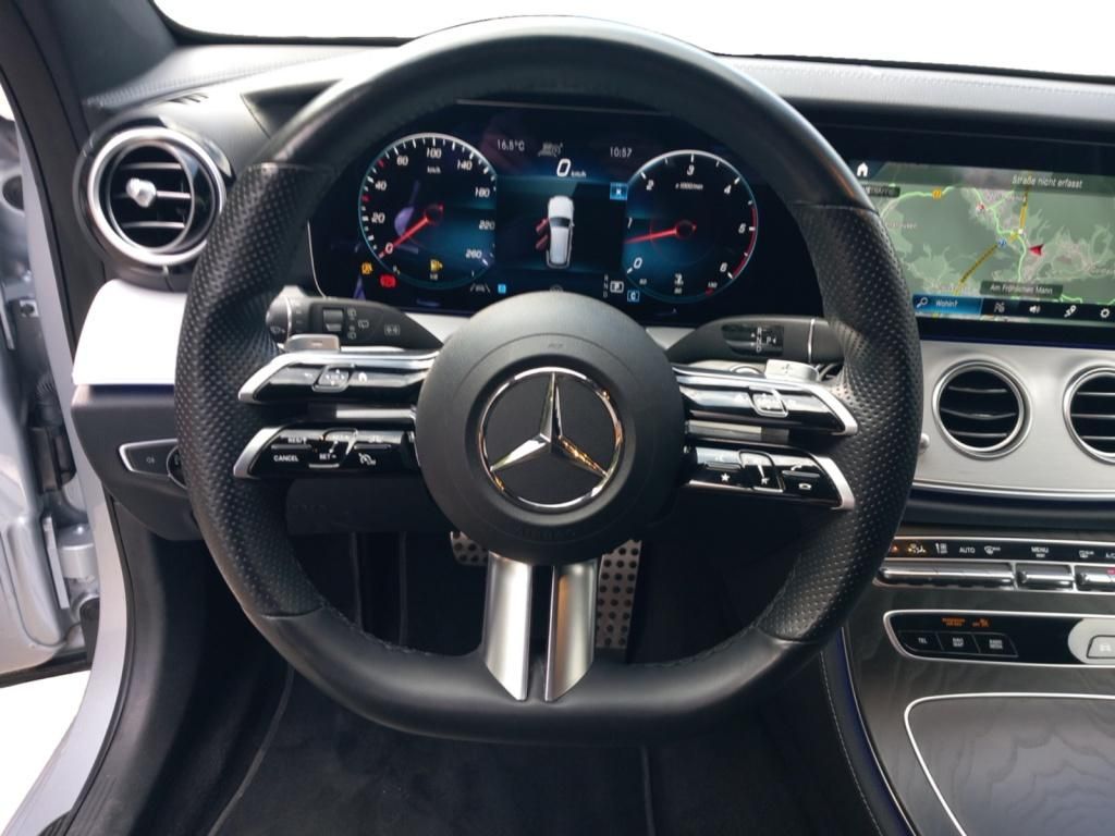 Fahrzeugabbildung Mercedes-Benz E 400 d 4MATIC T-Modell AMG*Nav*HUD*PDC*LED*360°