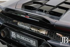Fahrzeugabbildung Lamborghini Huracán EVO Spyder AdPersonam Lift Kamera