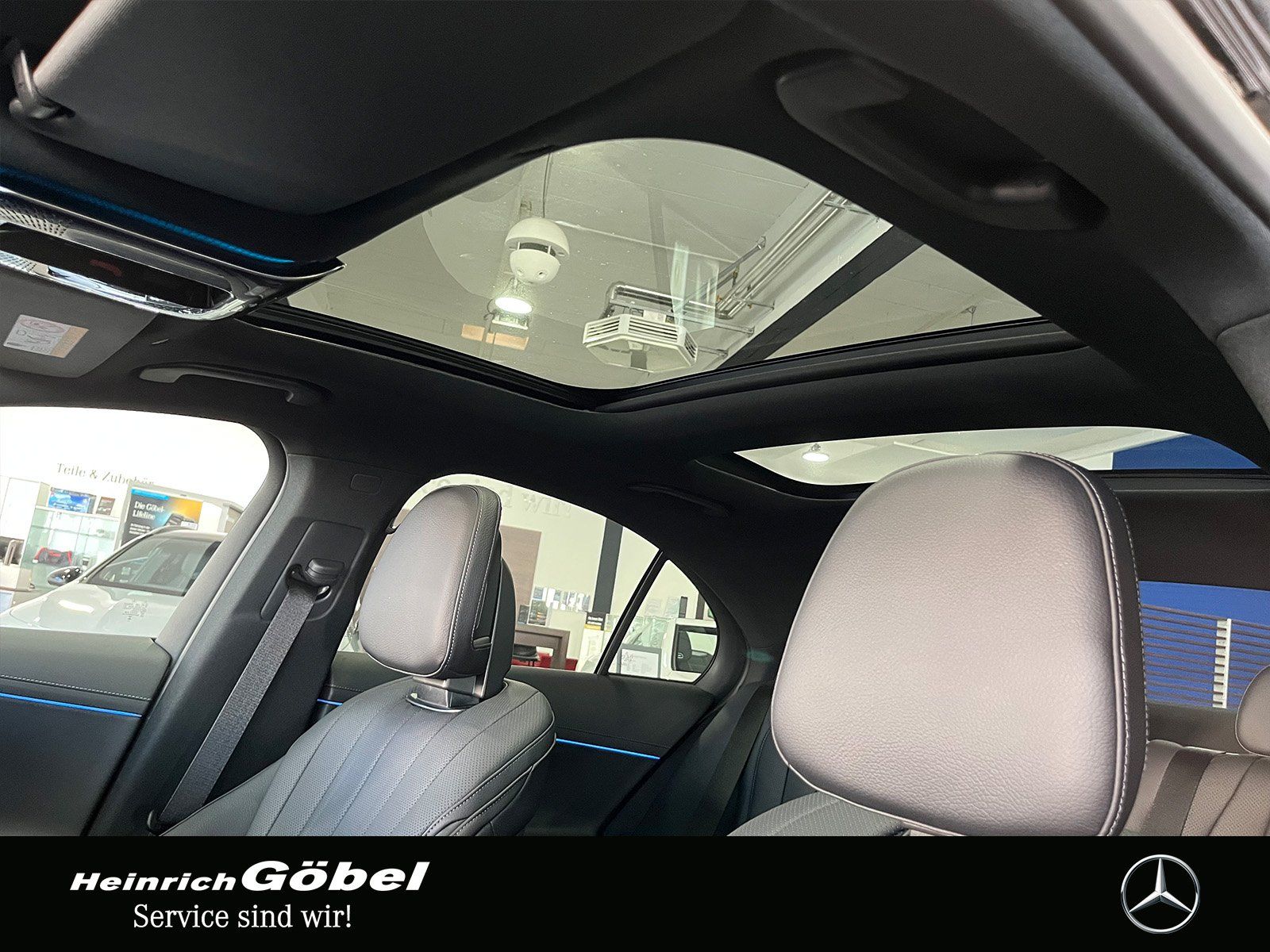 Fahrzeugabbildung Mercedes-Benz E 220 d Edition AMG PANO+DIGITAL.L+SITZKLIMA+20"