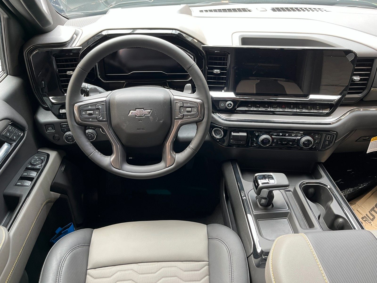 Fahrzeugabbildung Chevrolet Silverado ZR2 V8 6.2*Head-Up*360°*Offroad*AHK