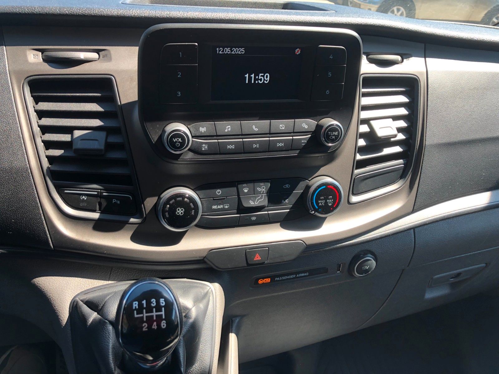 Fahrzeugabbildung Ford Transit/Tourneo Custom Kombi 320L1 Trend 9Sitzer