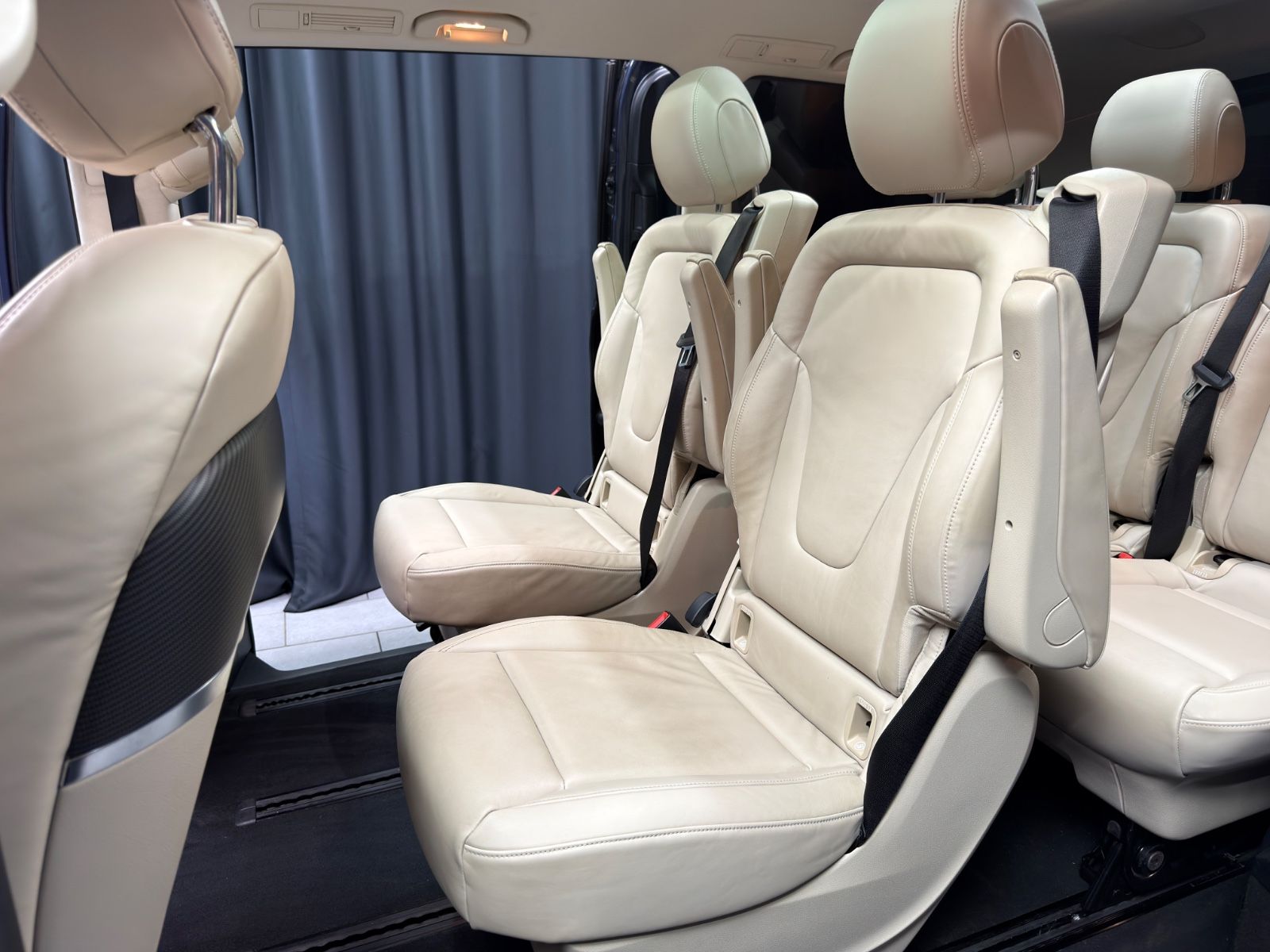 Fahrzeugabbildung Mercedes-Benz V250d lang EXCLUSIVE|AMG|BURMESTER|PANO|ACC|360°